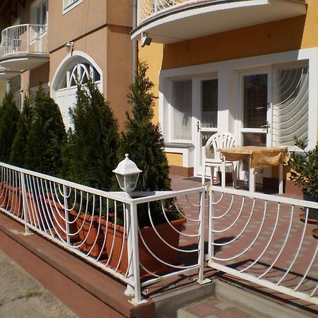 Tarr-Timea Apartmanok Кестхей Экстерьер фото