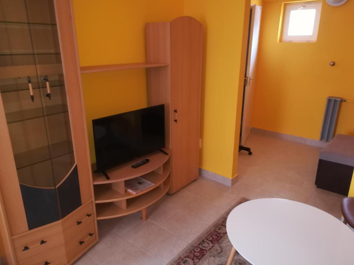 Tarr-Timea Apartmanok Кестхей Экстерьер фото