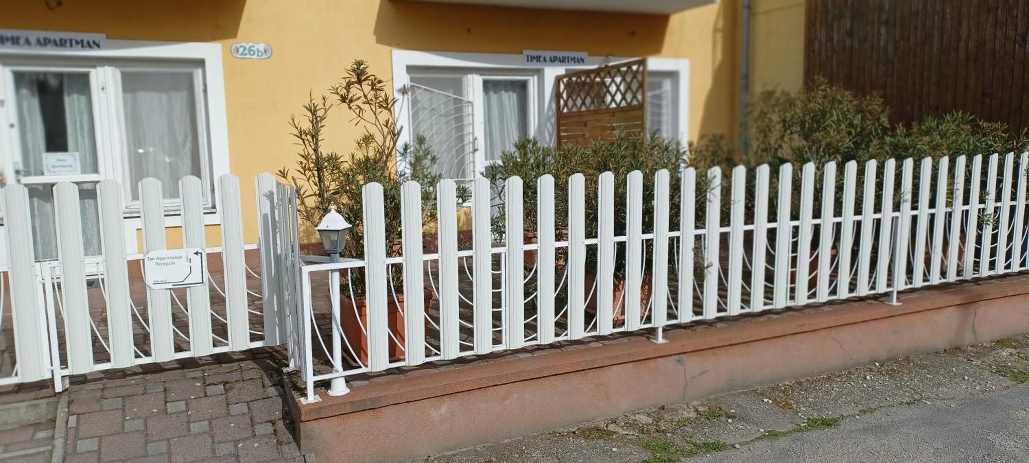 Tarr-Timea Apartmanok Кестхей Экстерьер фото