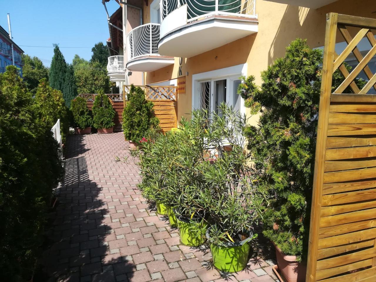 Tarr-Timea Apartmanok Кестхей Экстерьер фото