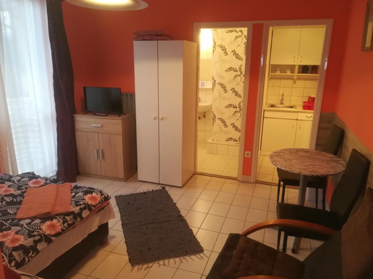 Tarr-Timea Apartmanok Кестхей Экстерьер фото
